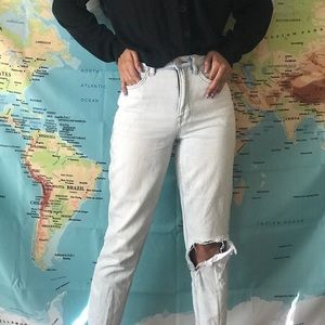 Light wash mom jeans